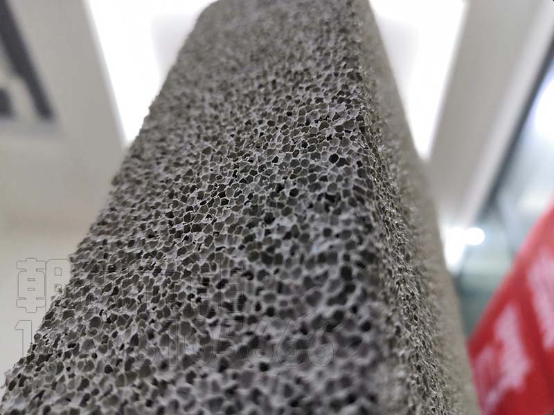 發泡水泥防火門芯板